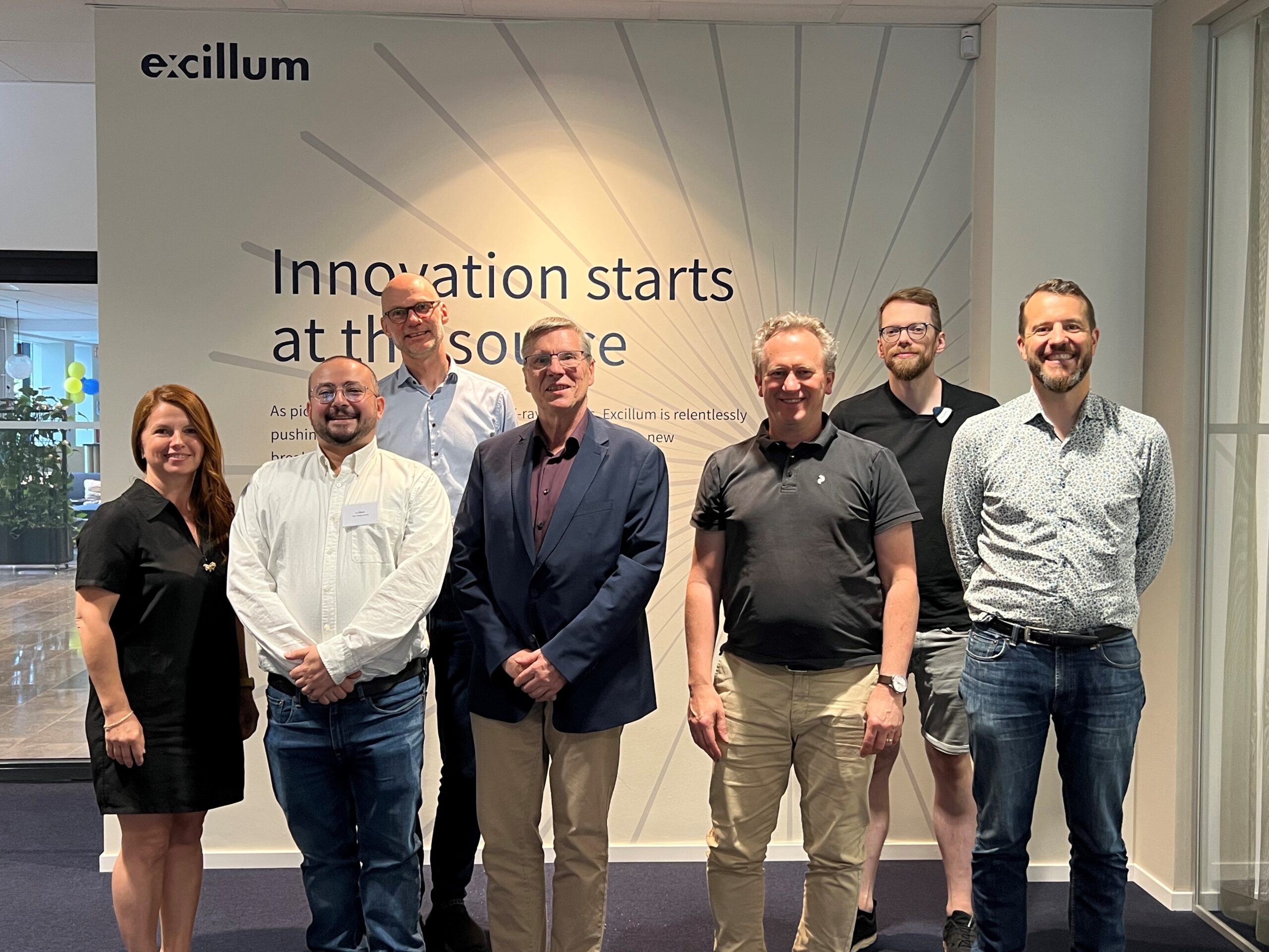 Study visit by SCCC and APECS representatives to Excillum - seven people lineup